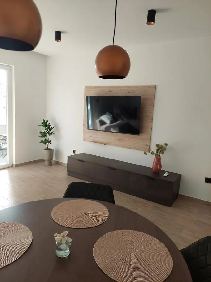 Apartmani Diana